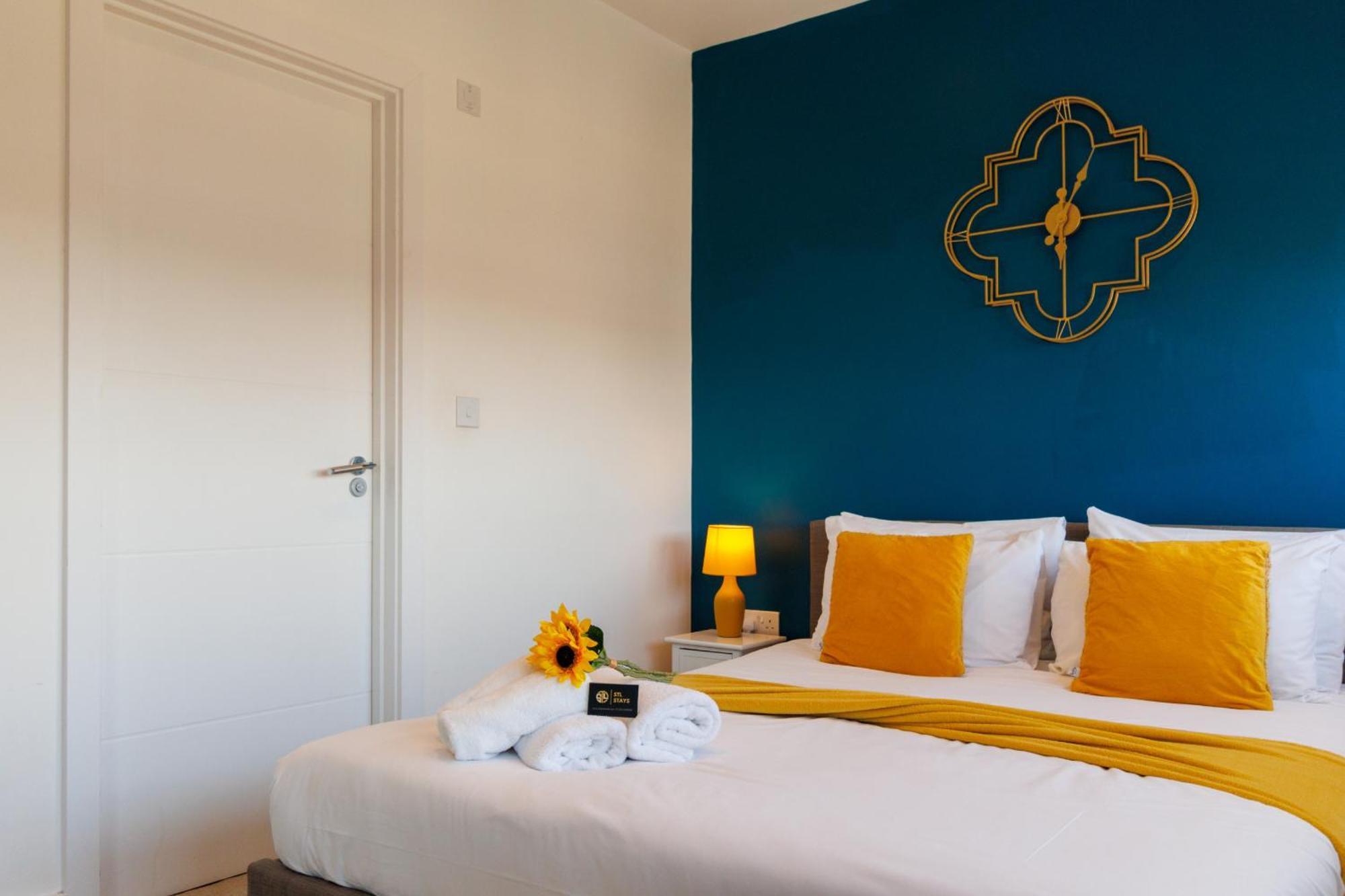 City Centre, Sleeps 7, Stunning Views & Parking, Interconnected Rooms Long Stay Work Contractor Leisure, Diamond Penthouse Cambridge  Bagian luar foto