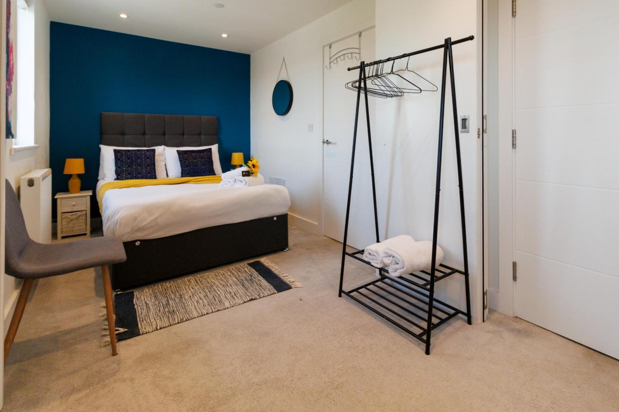 City Centre, Sleeps 7, Stunning Views & Parking, Interconnected Rooms Long Stay Work Contractor Leisure, Diamond Penthouse Cambridge  Bagian luar foto