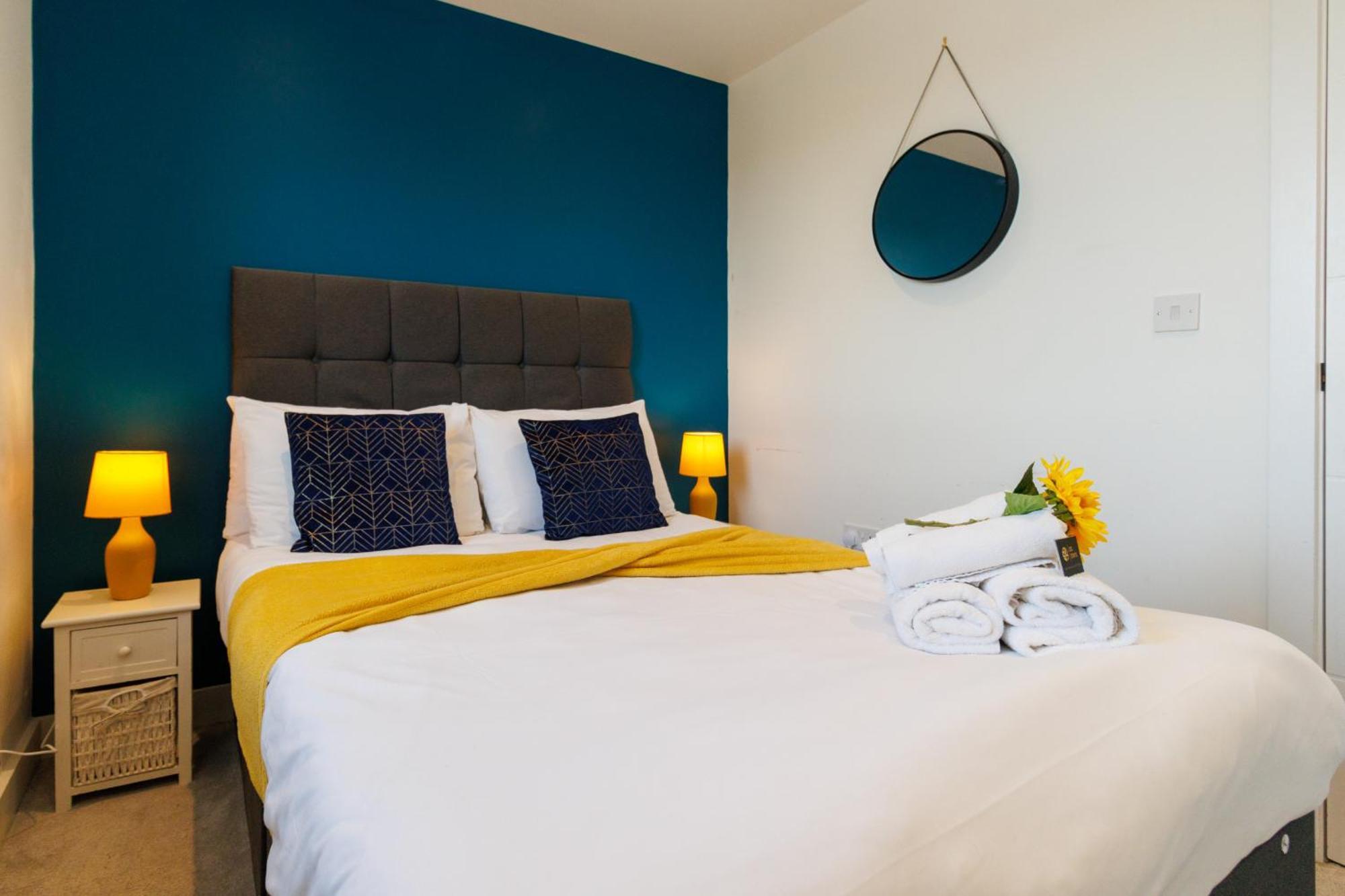 City Centre, Sleeps 7, Stunning Views & Parking, Interconnected Rooms Long Stay Work Contractor Leisure, Diamond Penthouse Cambridge  Bagian luar foto
