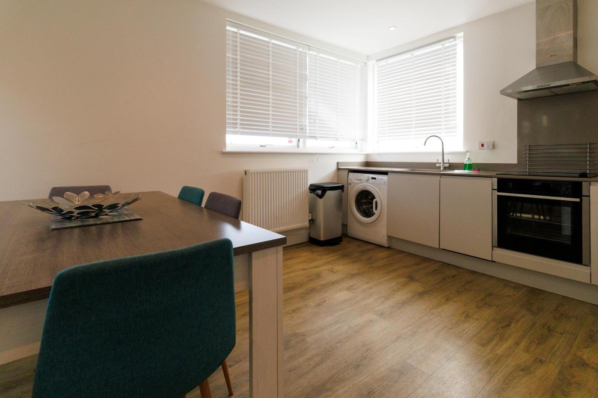 City Centre, Sleeps 7, Stunning Views & Parking, Interconnected Rooms Long Stay Work Contractor Leisure, Diamond Penthouse Cambridge  Bagian luar foto