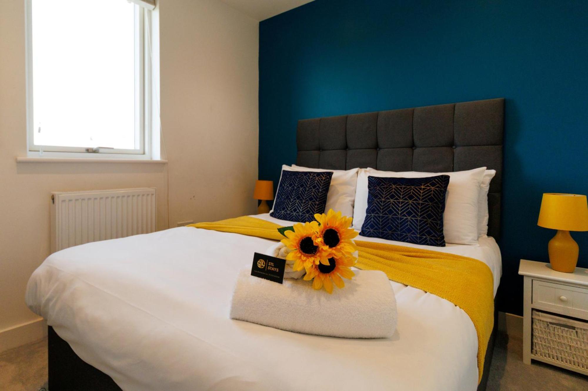 City Centre, Sleeps 7, Stunning Views & Parking, Interconnected Rooms Long Stay Work Contractor Leisure, Diamond Penthouse Cambridge  Bagian luar foto