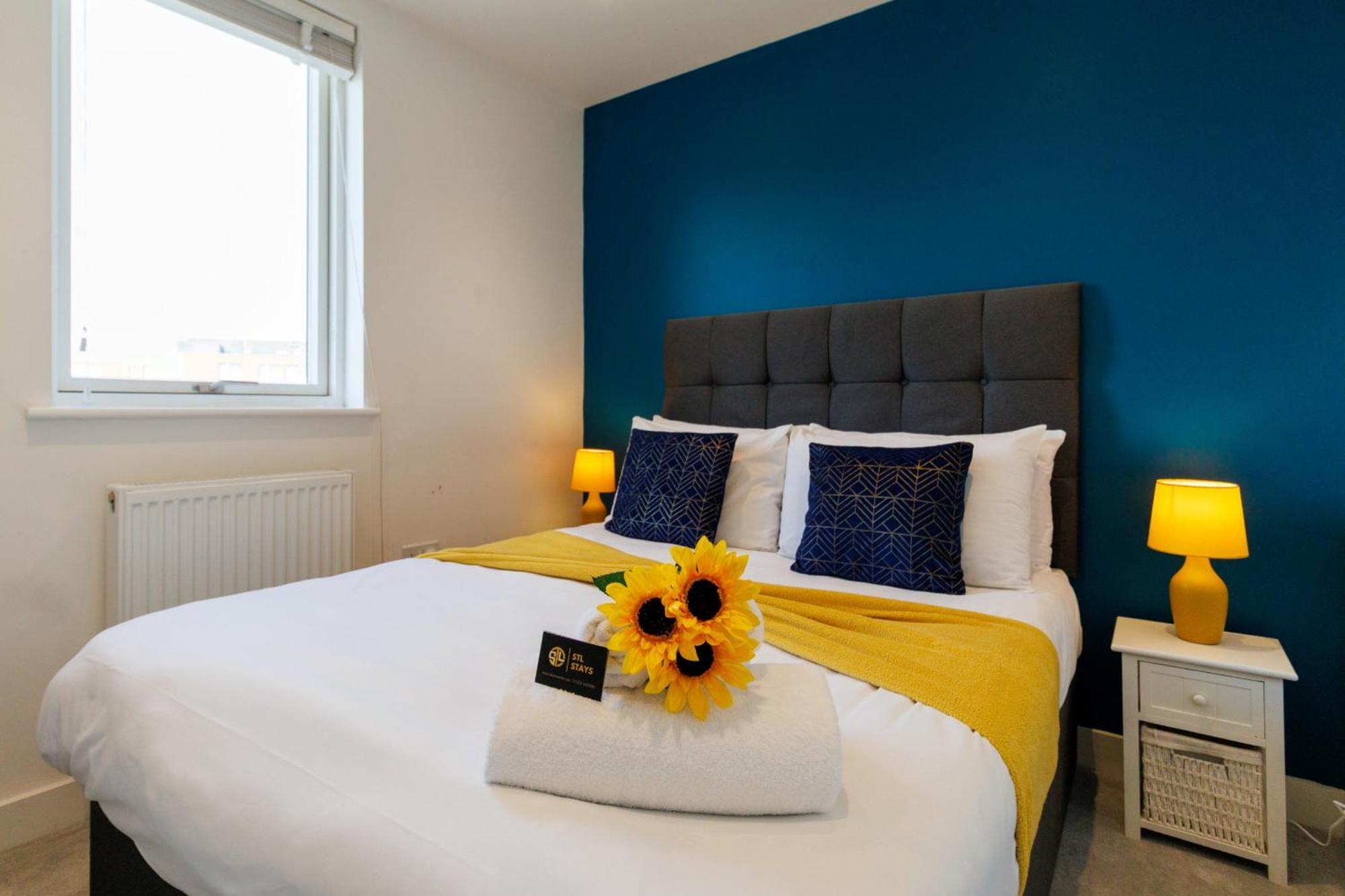 City Centre, Sleeps 7, Stunning Views & Parking, Interconnected Rooms Long Stay Work Contractor Leisure, Diamond Penthouse Cambridge  Bagian luar foto