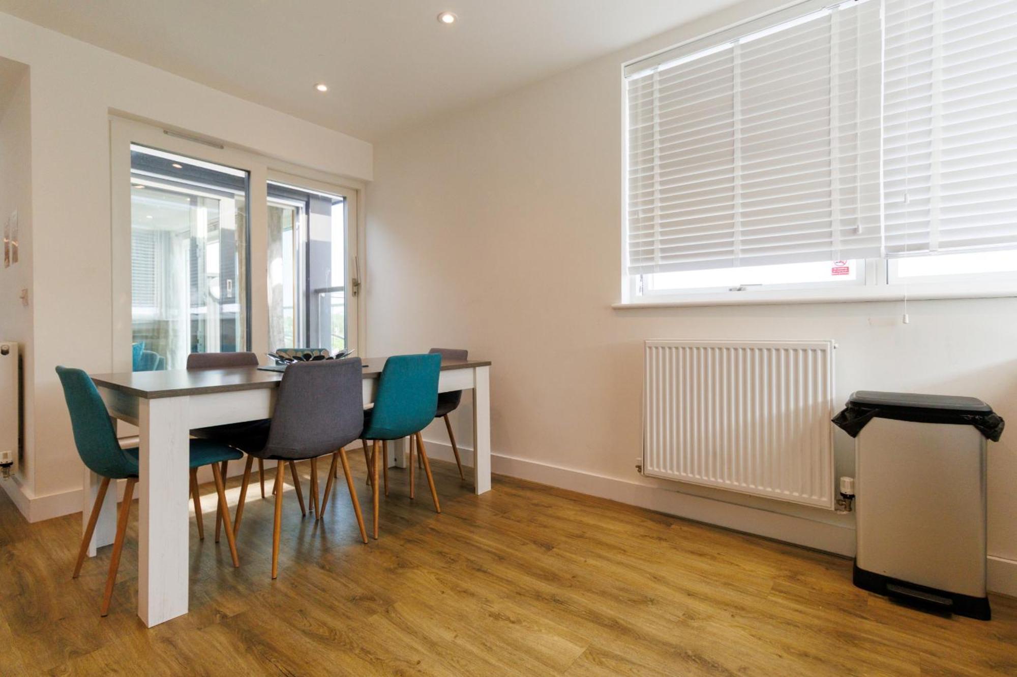 City Centre, Sleeps 7, Stunning Views & Parking, Interconnected Rooms Long Stay Work Contractor Leisure, Diamond Penthouse Cambridge  Bagian luar foto