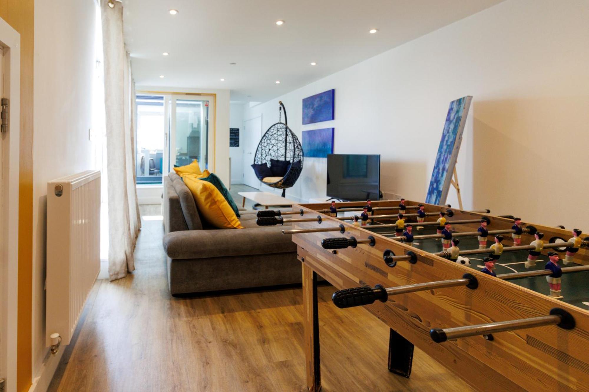 City Centre, Sleeps 7, Stunning Views & Parking, Interconnected Rooms Long Stay Work Contractor Leisure, Diamond Penthouse Cambridge  Bagian luar foto
